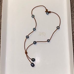 Leather pearl necklace